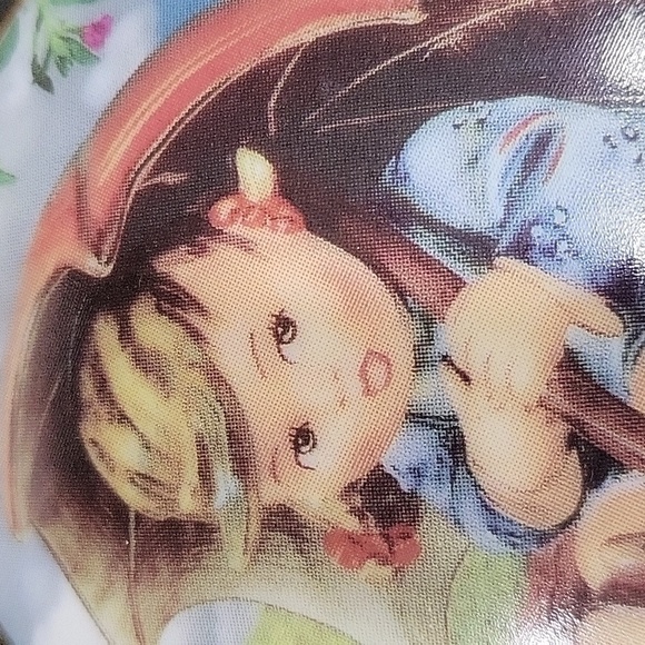 M.I. Hummel Music Box Collection Licensed by Goebel “Umbrella Girl”Danbury Mint - Picture 5 of 5